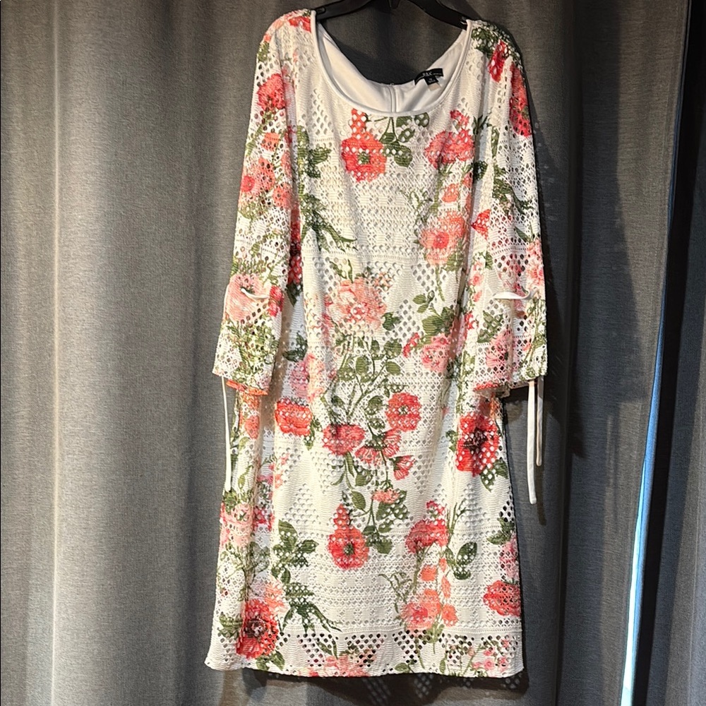 R&K Pink and White Sheath Dress 3/4 Sleeve Scoop Neck Casual